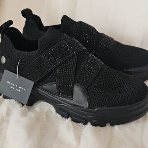 bernie mev. Black Slip-On Shoes